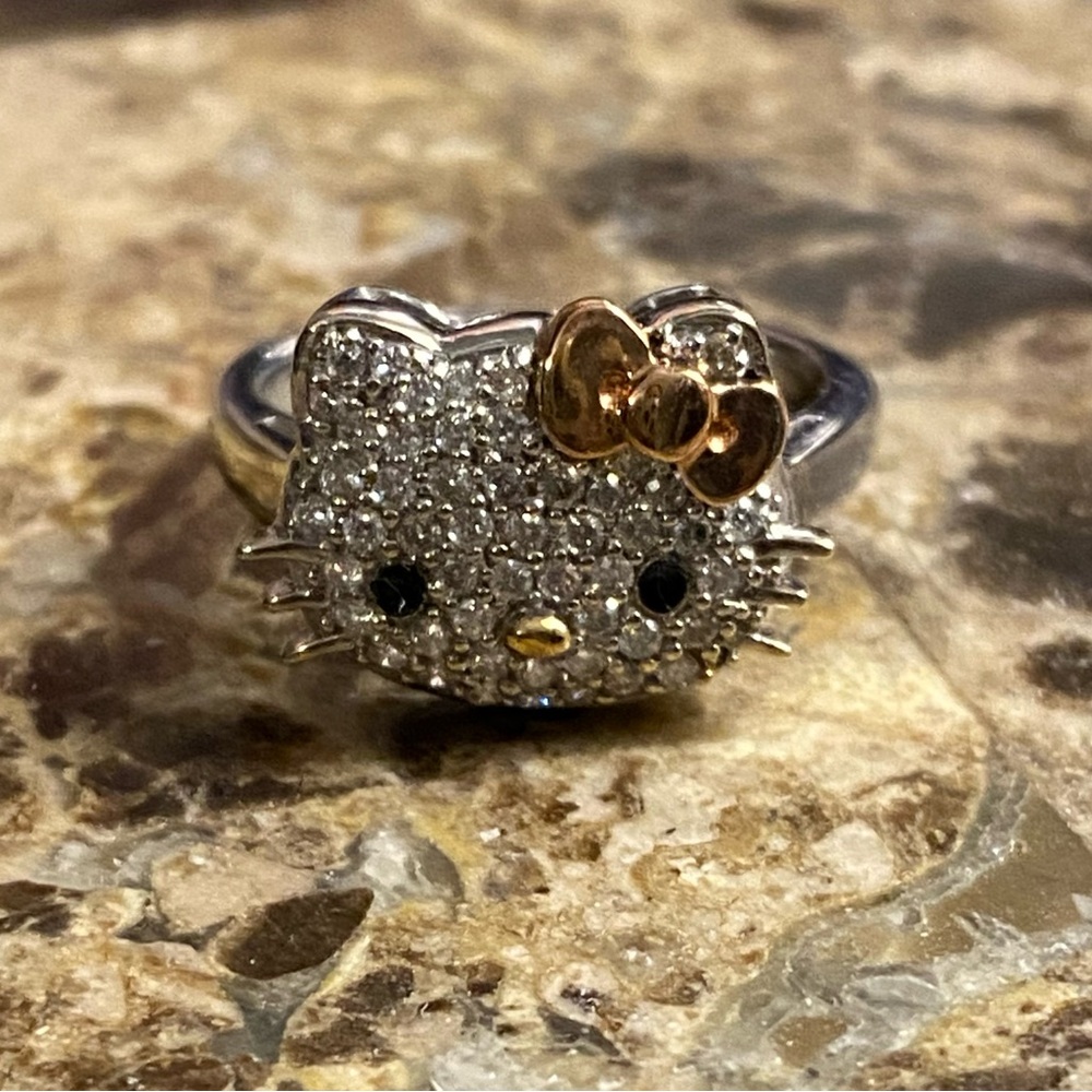 Kimora Lee Simmons hello kitty diamond ring 18k